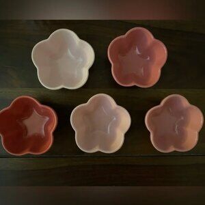 le creuset pink ombre flower mini dish bowl set of 5 nwot